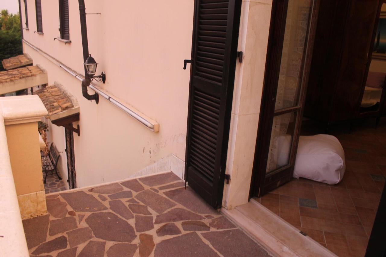 Sinilù B&B Silvi Paese Esterno foto